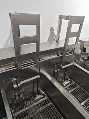 Automático de elevação eléctrica de duas panelas de 28KW Chips Friteira aberta com sistema de filtro de óleo