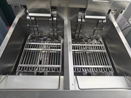 Automático de elevação eléctrica de duas panelas de 28KW Chips Friteira aberta com sistema de filtro de óleo