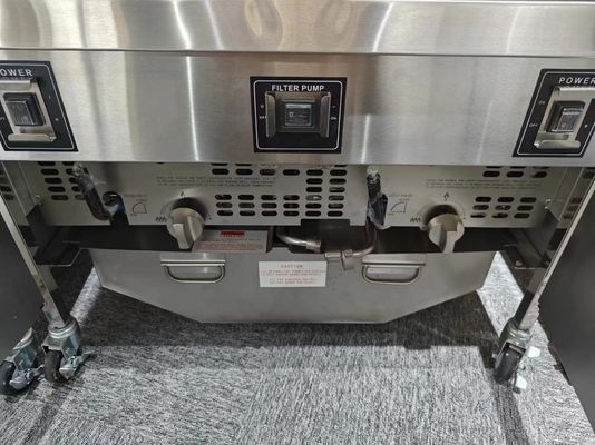 Painel de computador digital de 220 V. Duas panelas, quatro cestos, frigideira aberta com filtragem.