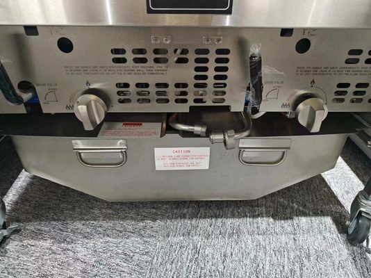 Painel de computador digital de 220 V. Duas panelas, quatro cestos, frigideira aberta com filtragem.