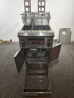 21.4KW Tanque duplo 11.6L+21.5L Painel de computador digital Chips elétricos Máquina de fritura aberta