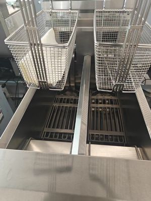 Dois Potes Dois Cestas 7.5L*2 Pequena Capacidade 14kw Economiza Óleo Friteira Elétrica Aberta Com Filtração de Óleo